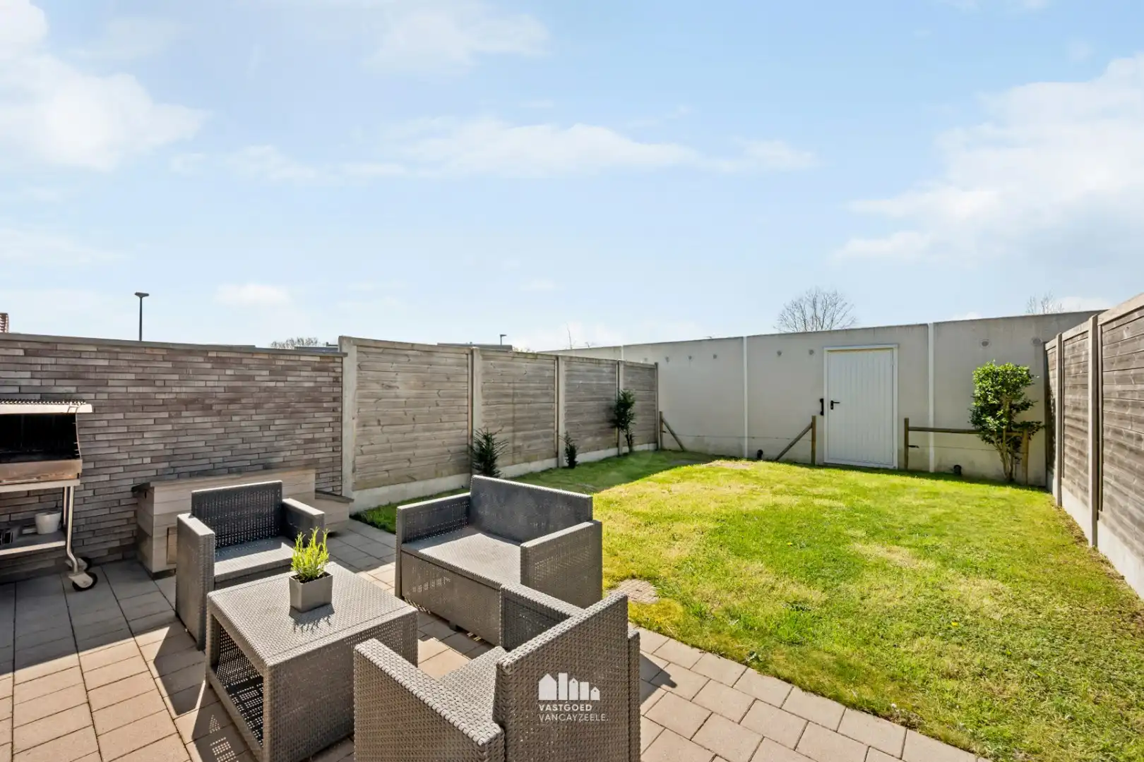 Recente nieuwbouwwoning (2020) met zonnige tuin, garage en uitweg foto 21