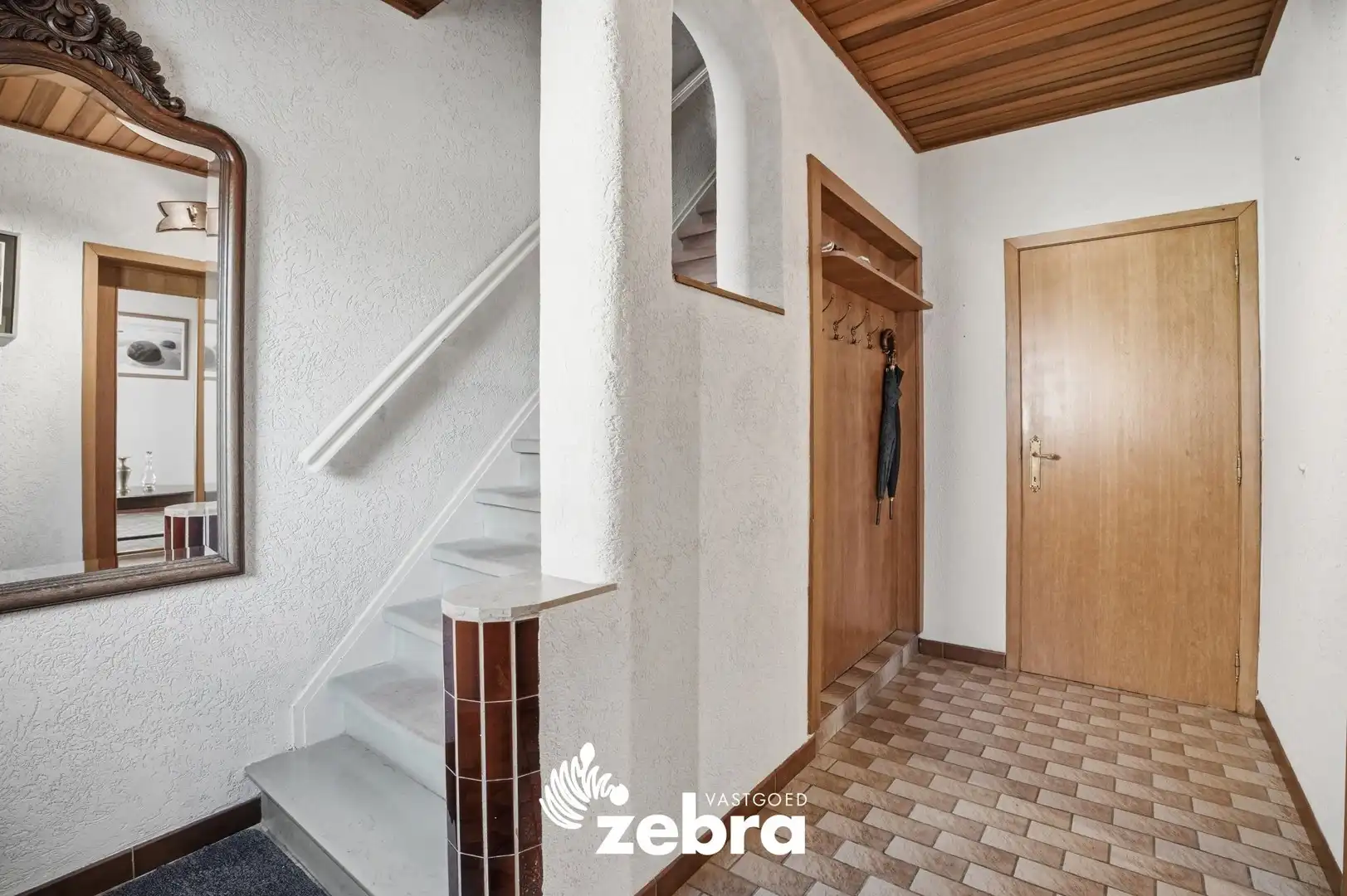 Op te frissen woning met veel potentieel, tuin en garage nabij het centrum van Tielt! foto 11