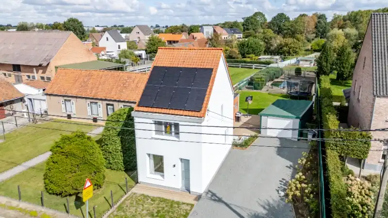Knap gerenoveerde instapklare HOB op 445m² aan de stadsrand foto 18