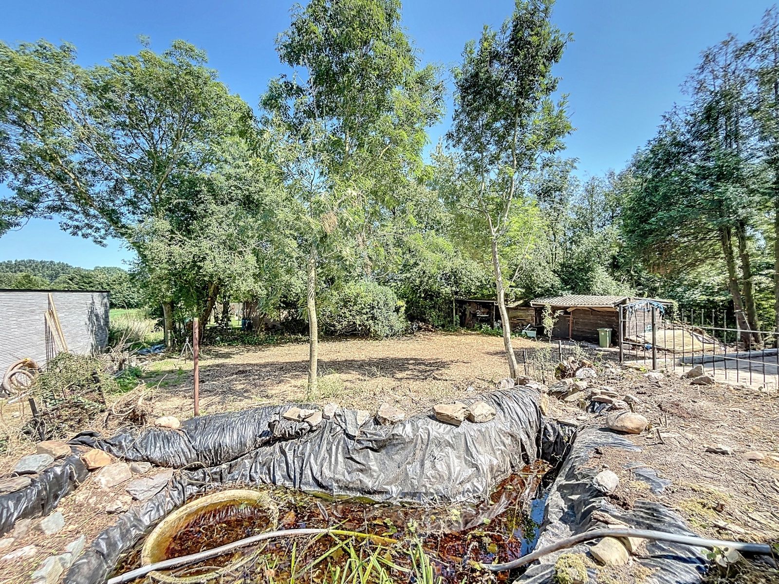 Vrijstaande woning met tuin in een rustige wijk foto 29