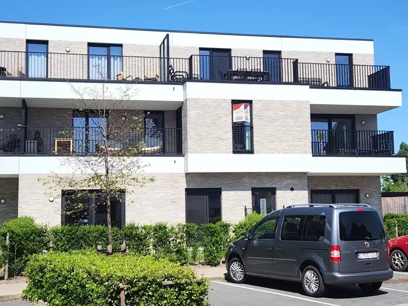 Prachtig nieuwbouwappartement met 2 slaapkamers TE HUUR in Wielsbeke! foto {{pictureIndex}}