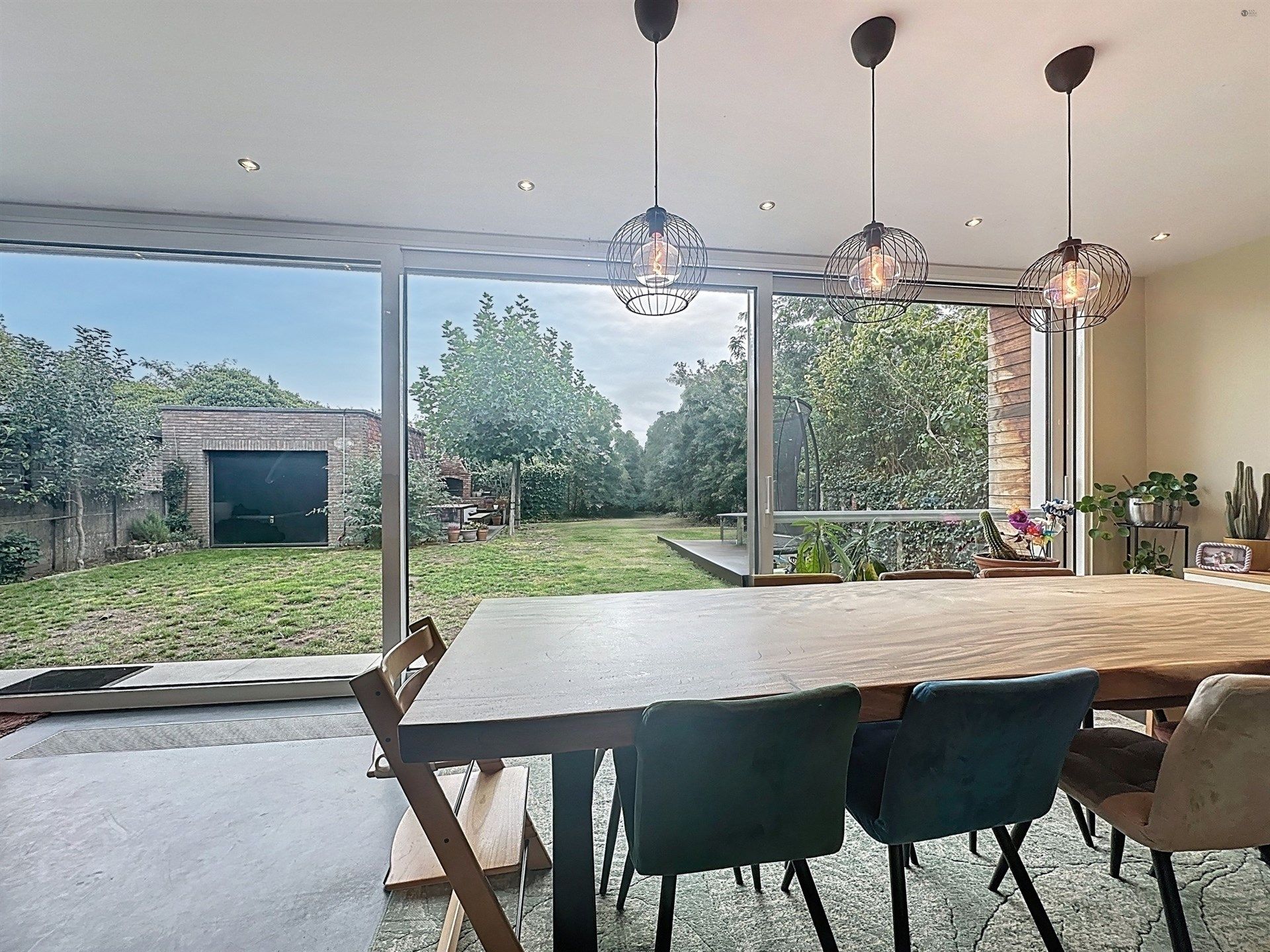 Prachtige woning met 4 slaapkamers, garage en zuidgerichte tuin! foto 6