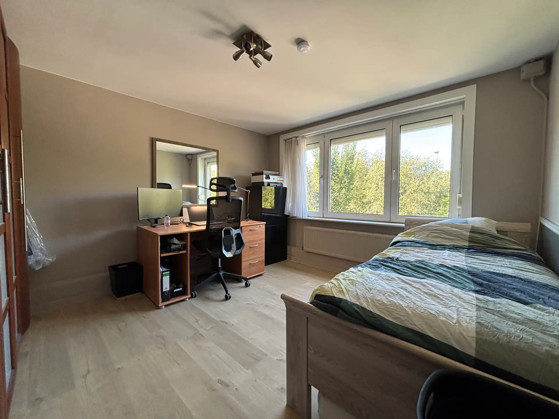INSTAPKLARE WONING MET 4 SLAAPKAMERS EN TUIN TE SINT-KRUIS! foto 16