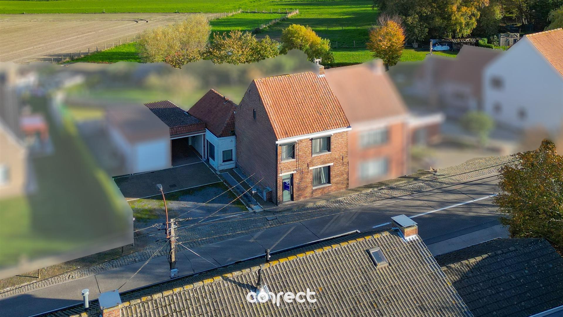 Halfopen bebouwing met ruime oprit, garage, carport en 3 volwaardige slaapkamers. foto 19