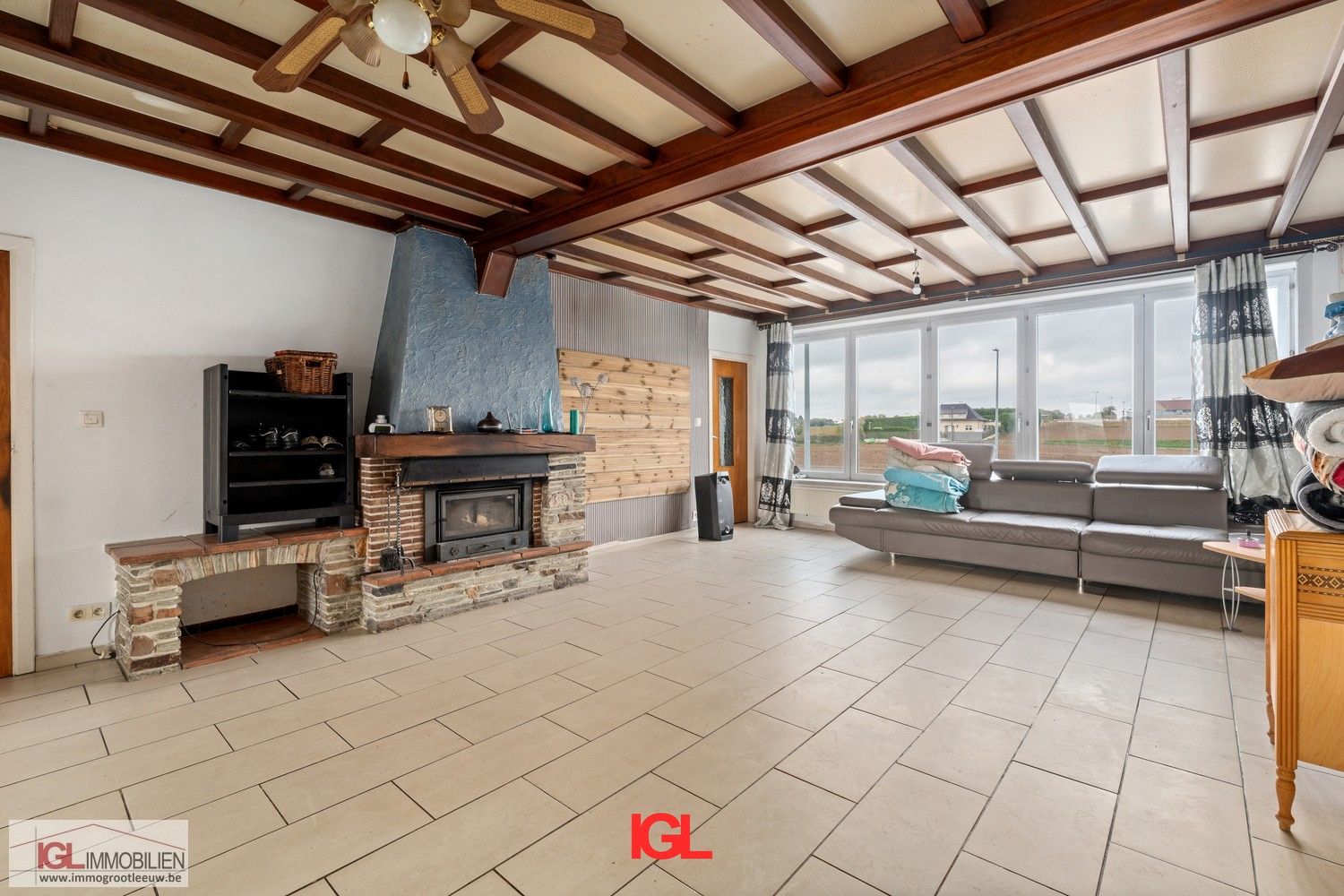Handelspand met 2 handelsruimtes en 1 appartement te koop op AAA locatie foto 28