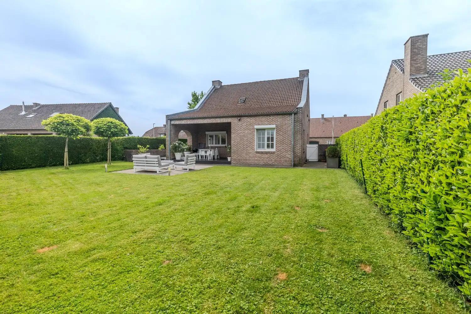 Verzorgde, instapklare woning met 3 slaapkamers én 2 badkamers in het gezellige Mopertingen, Bilzen-Hoeselt. foto 28