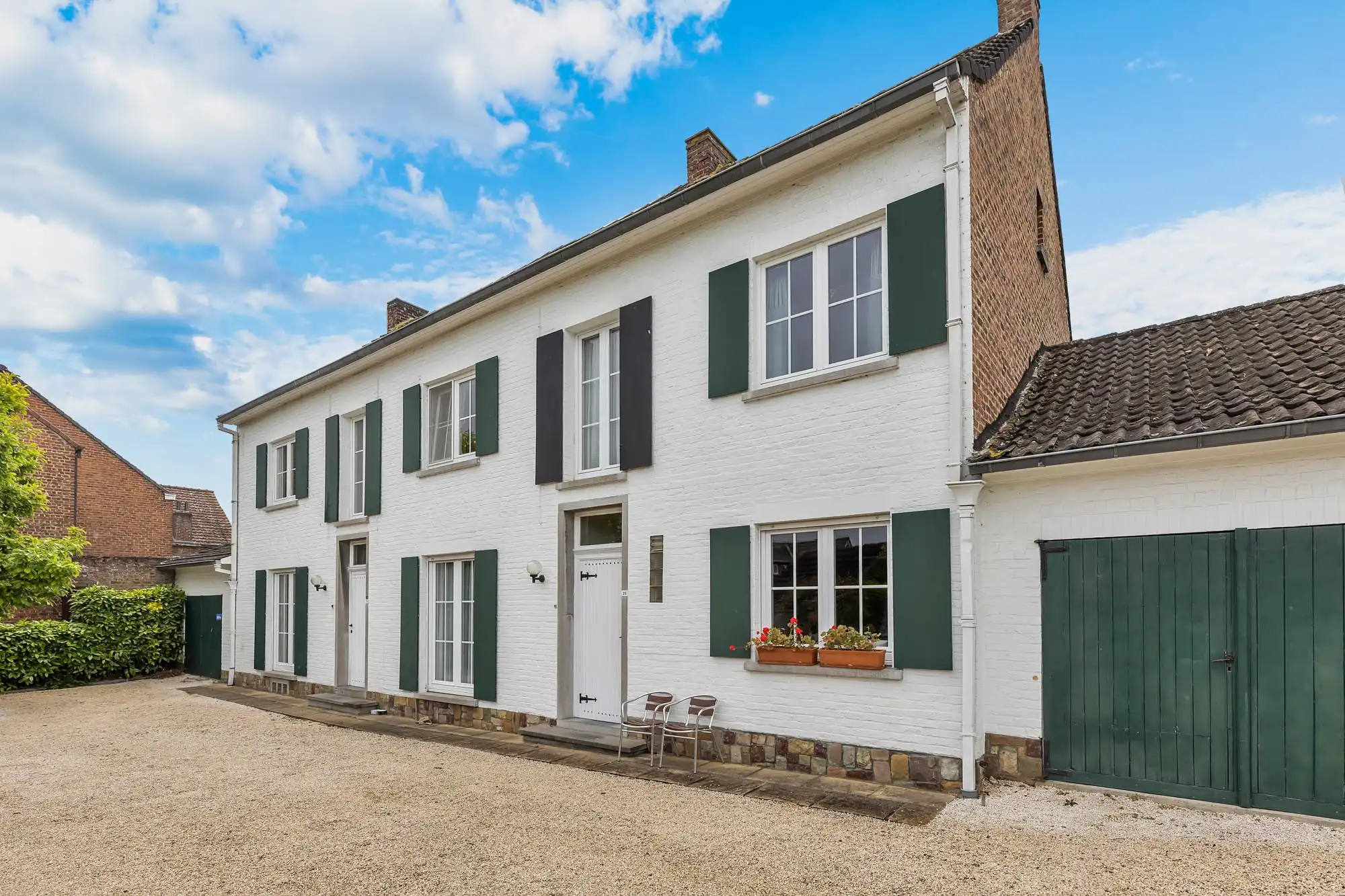 Charmewoningen met aanpalende weide te koop te Pajottegem! foto 6