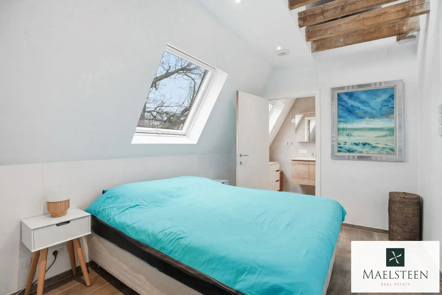 Ruime woning met parking in de binnenstad van Brugge foto 35
