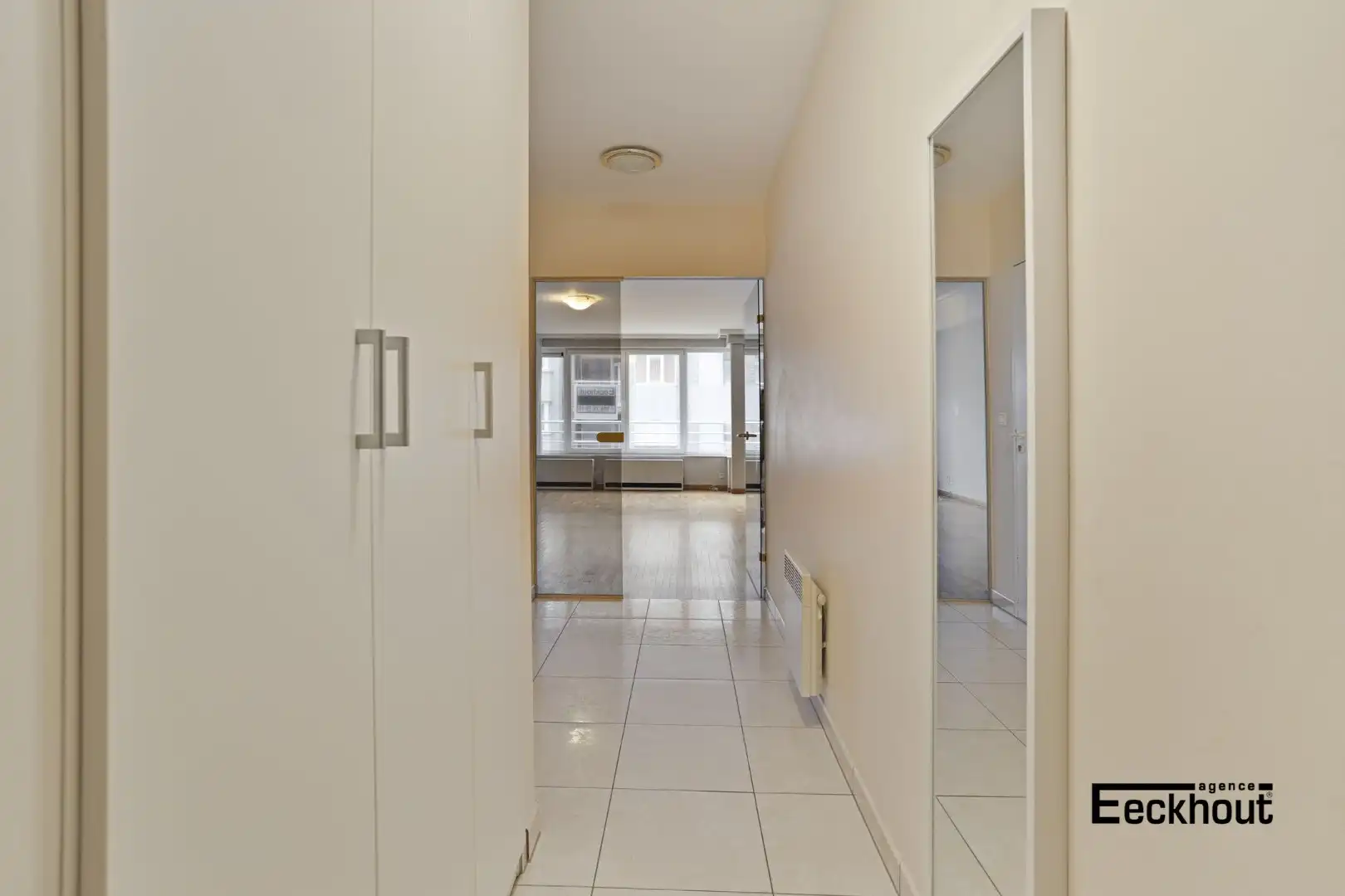 Instapklaar 2 slaapkamer appartement met lateraal zeezicht foto 10