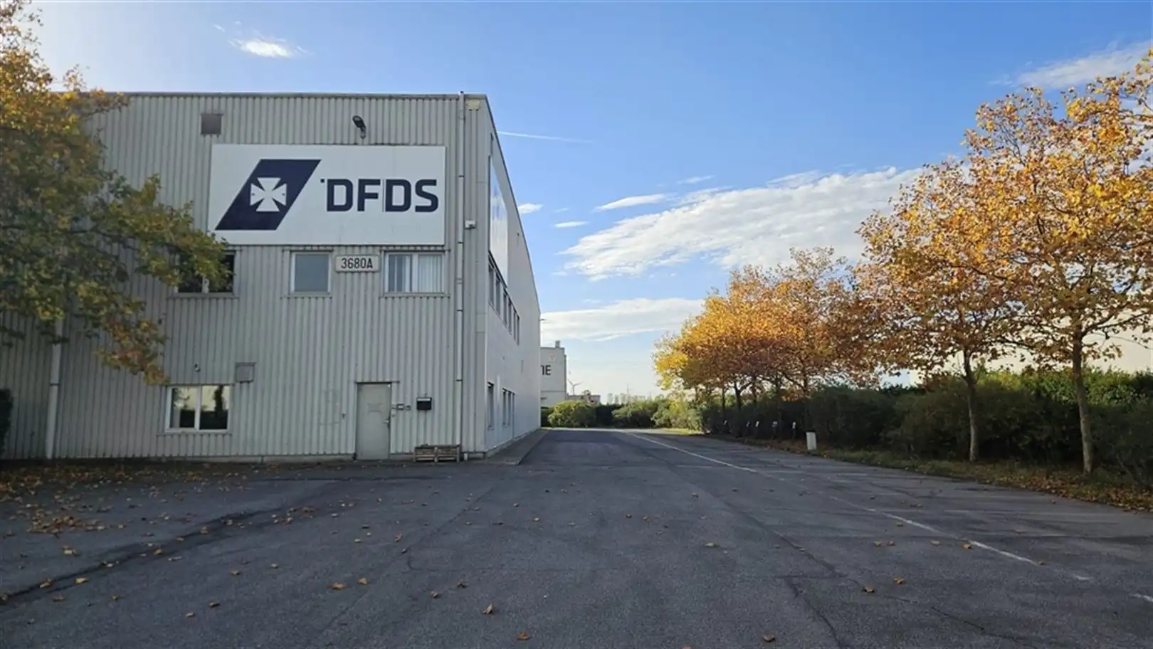 Logistieke units met kantoren foto 3