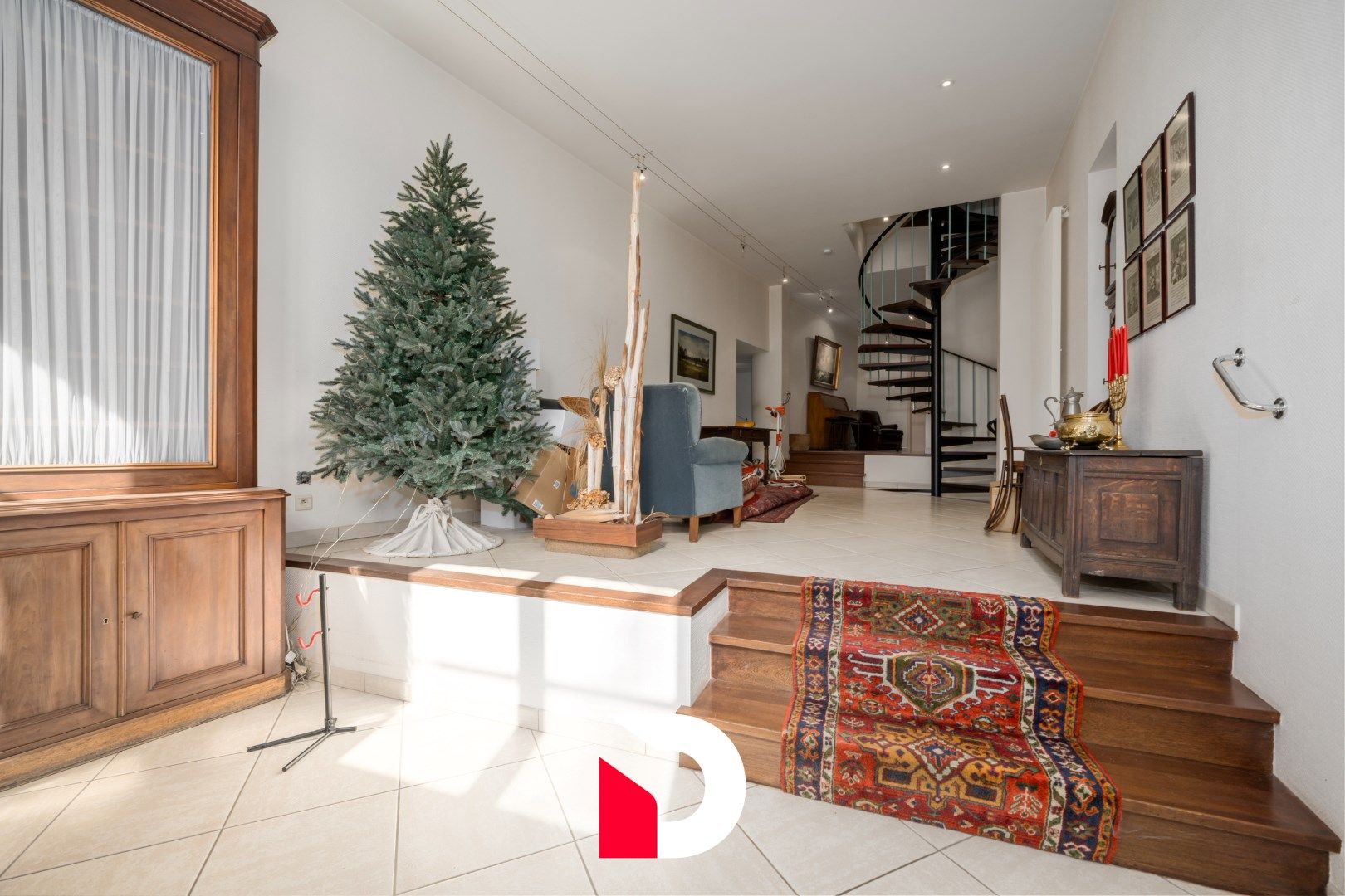 Karaktervolle / historische burgerwoning op het Jan Van Eyckplein te Brugge. foto 8