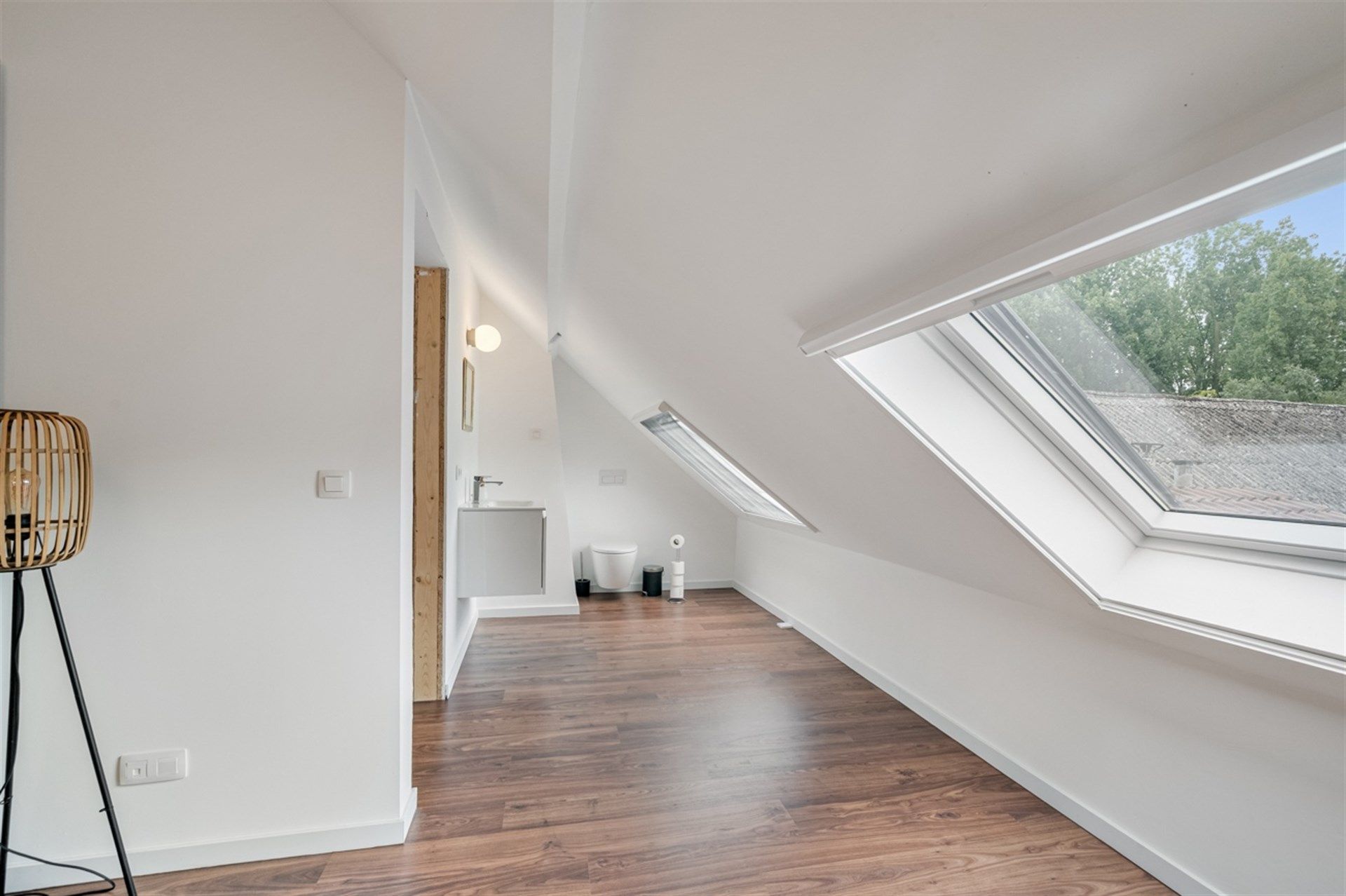 Charmante, gerenoveerde woning met bijgebouw, zuidgerichte tuin en uitstekende ligging foto 14