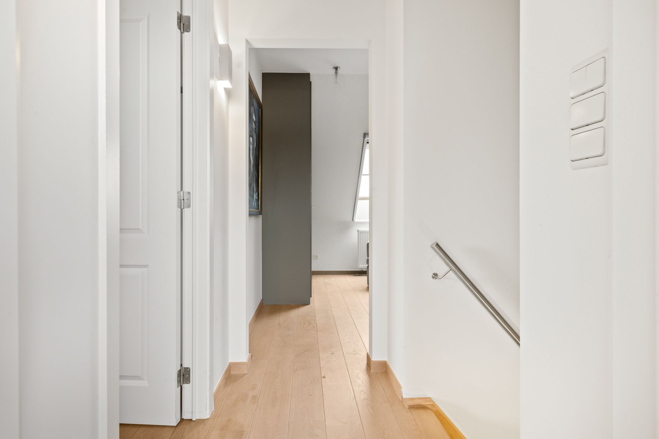 Duplexappartement met groot terras, zolder & 2 staanplaatsen foto 19
