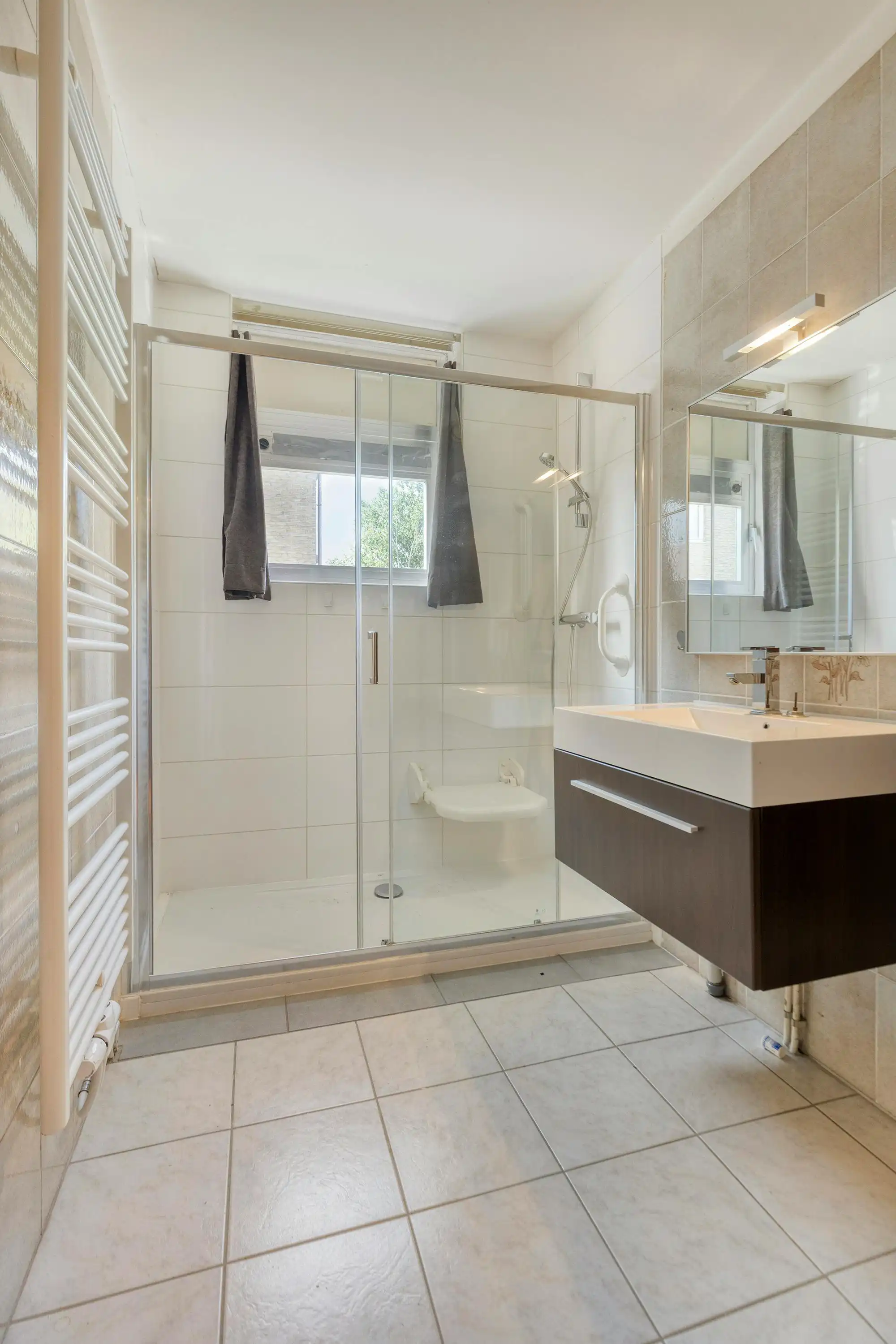 Appartement te koop in Borsbeek met drie slaapkamers foto 13