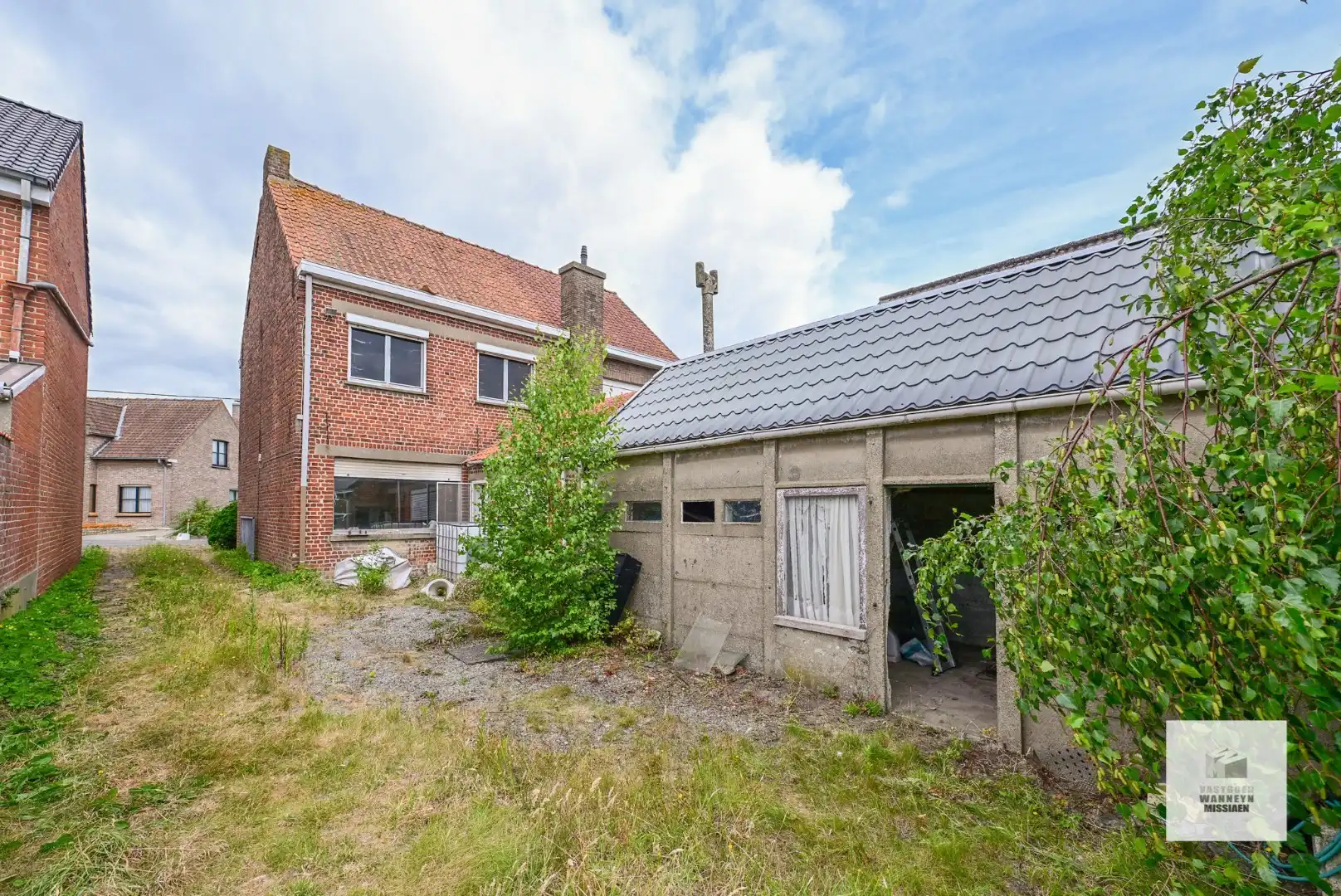 Bouwgrond met af te breken woning op 1100m2 te Zwevezele foto 8