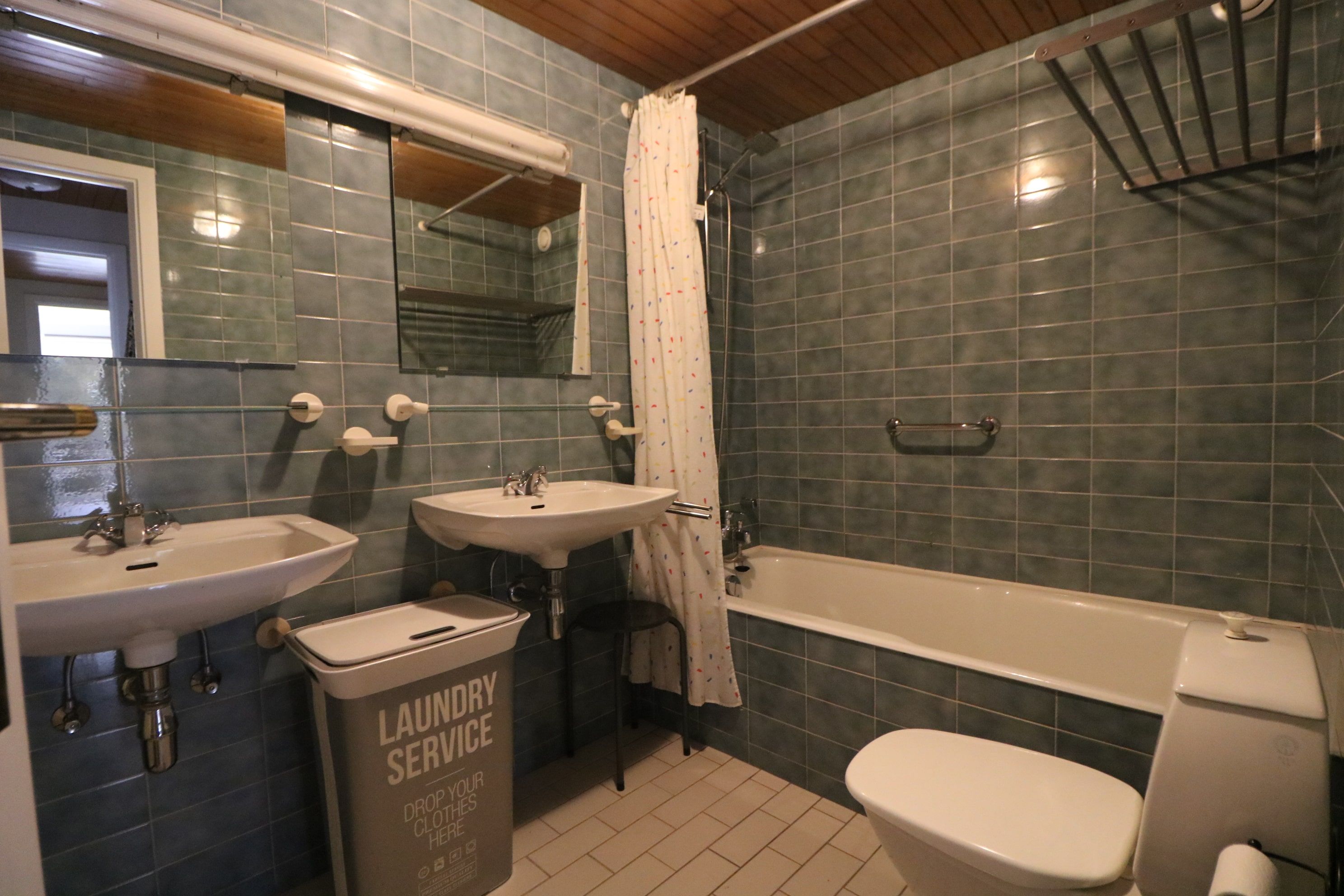 Ruim appartement (97 m²) met 2 grote slaapkamers en twee terrassen, vlakbij station/winkelstraten en met prachtig zicht op het park. foto 12