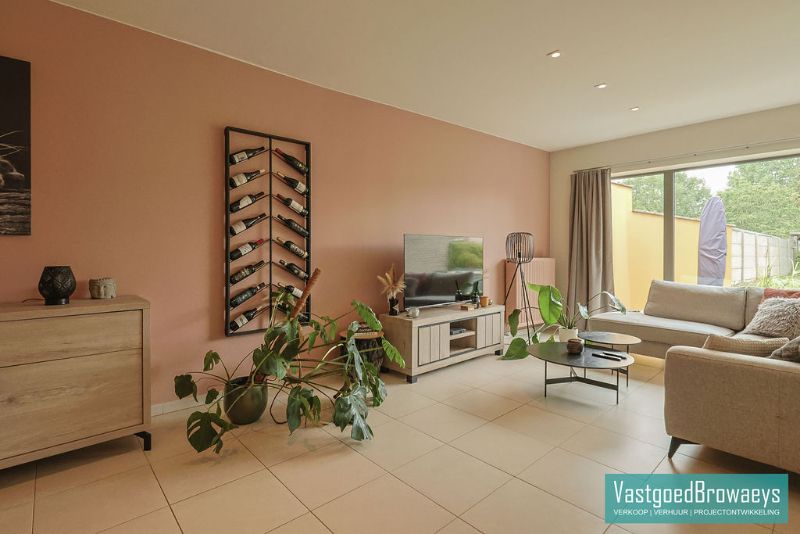 Instapklare ruime rijwoning met 3 slaapkamers foto 6