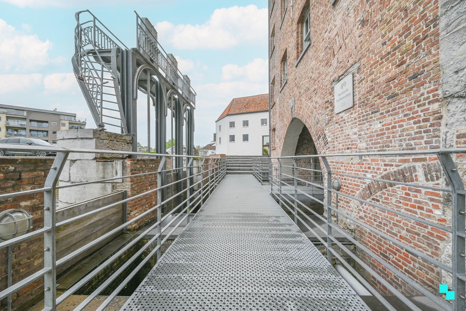 Exclusieve, energiezuinige loft op het Moleneiland van Harelbeke foto 3