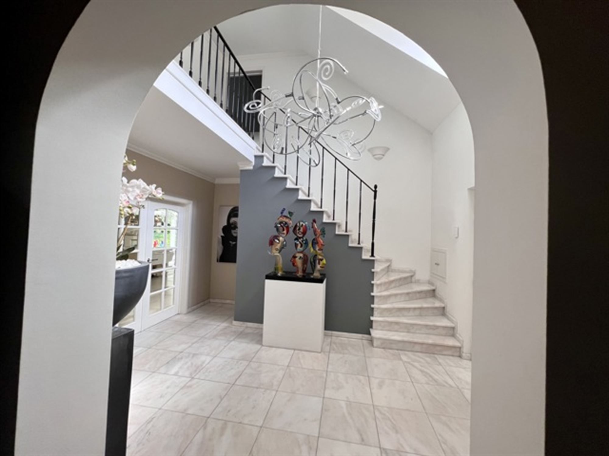 Villa met binnen en buitenzwembad foto 4
