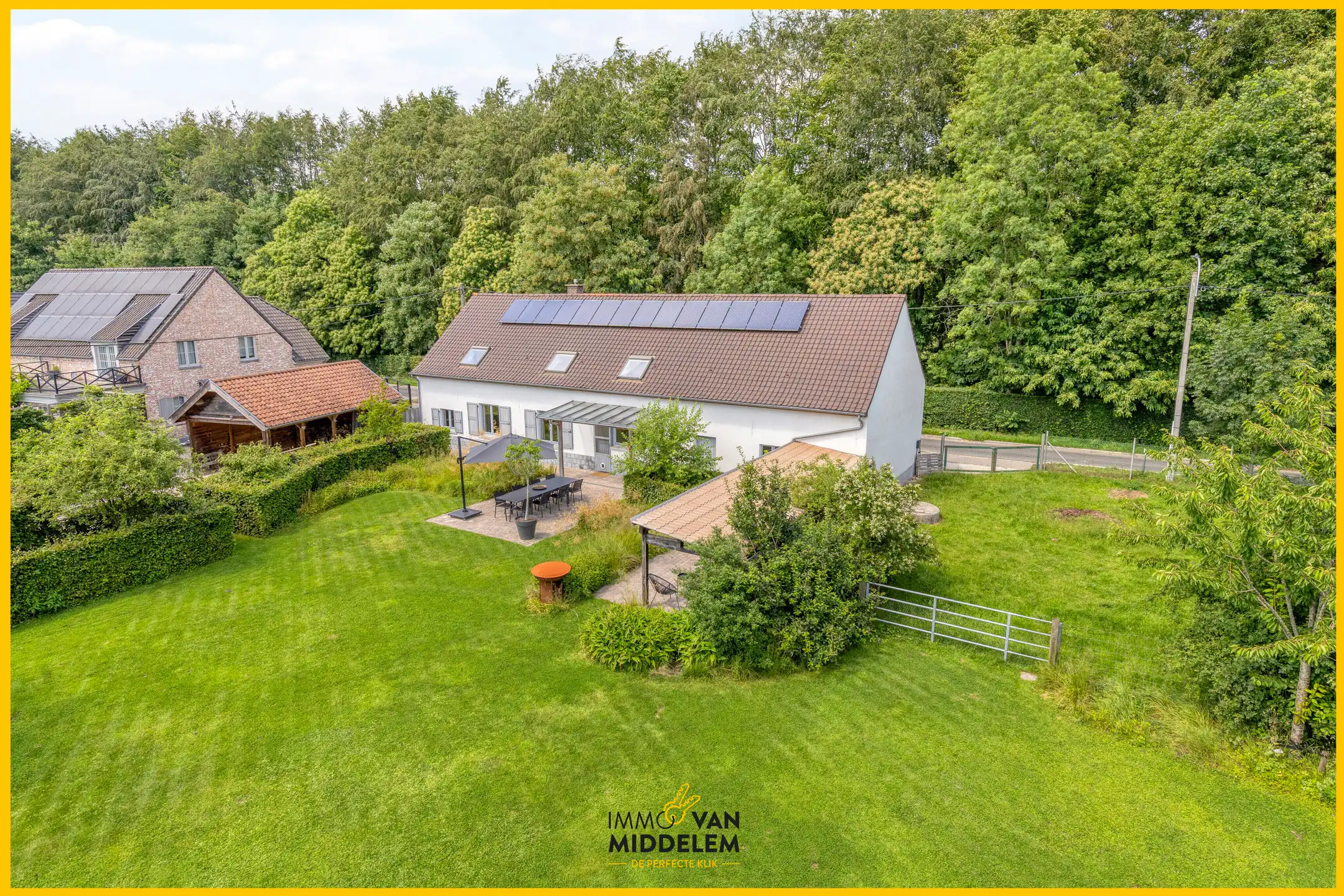INSTAPKLARE CHARMANTE HOEVE MET GROTE POLYVALENTE RUIMTE foto 25