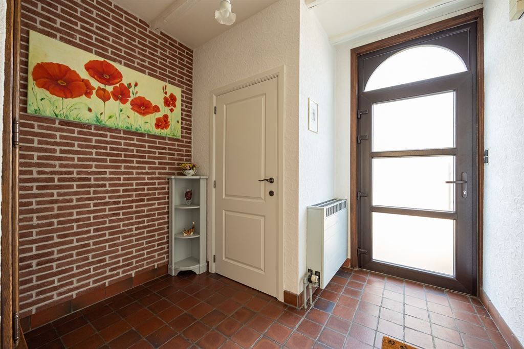 Instapklare woning in een zeer rustige wijk! foto 2