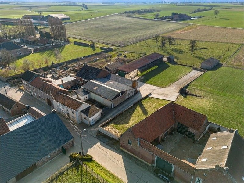 VOLLEDIG TE RENOVEN WONING MET OPSLAGRUIMTE OP EEN PERCEEL VAN MAAR LIEFST 69A20CA IN HORPMAAL foto 6