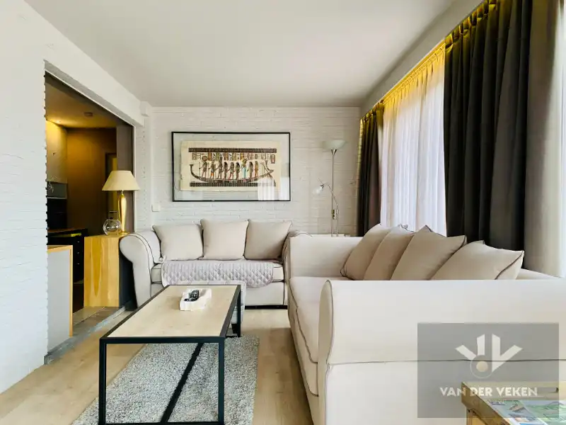 GEMEUBELD APPARTEMENT MET 2 SLPK foto 8