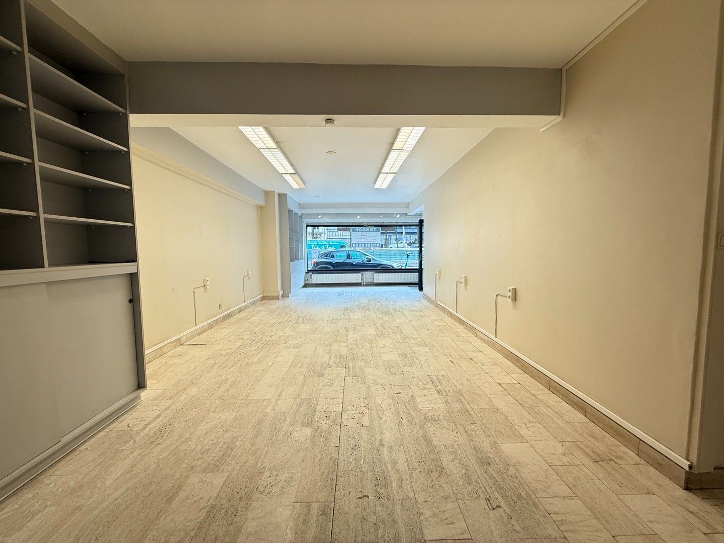 INSTAPKLAAR KANTOOR OF HANDELSRUIMTE OP TOPLOCATIE foto 3