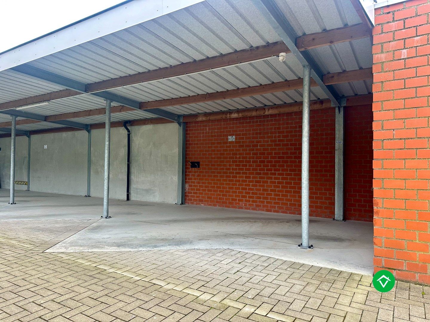 Overdekte autostandplaats te koop in Leffinge – Residentie Offshore foto 4