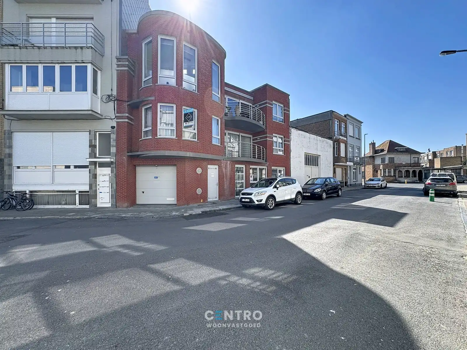 CENTRAAL gelegen appartement met 3 slpks en 2 badks! foto {{pictureIndex}}