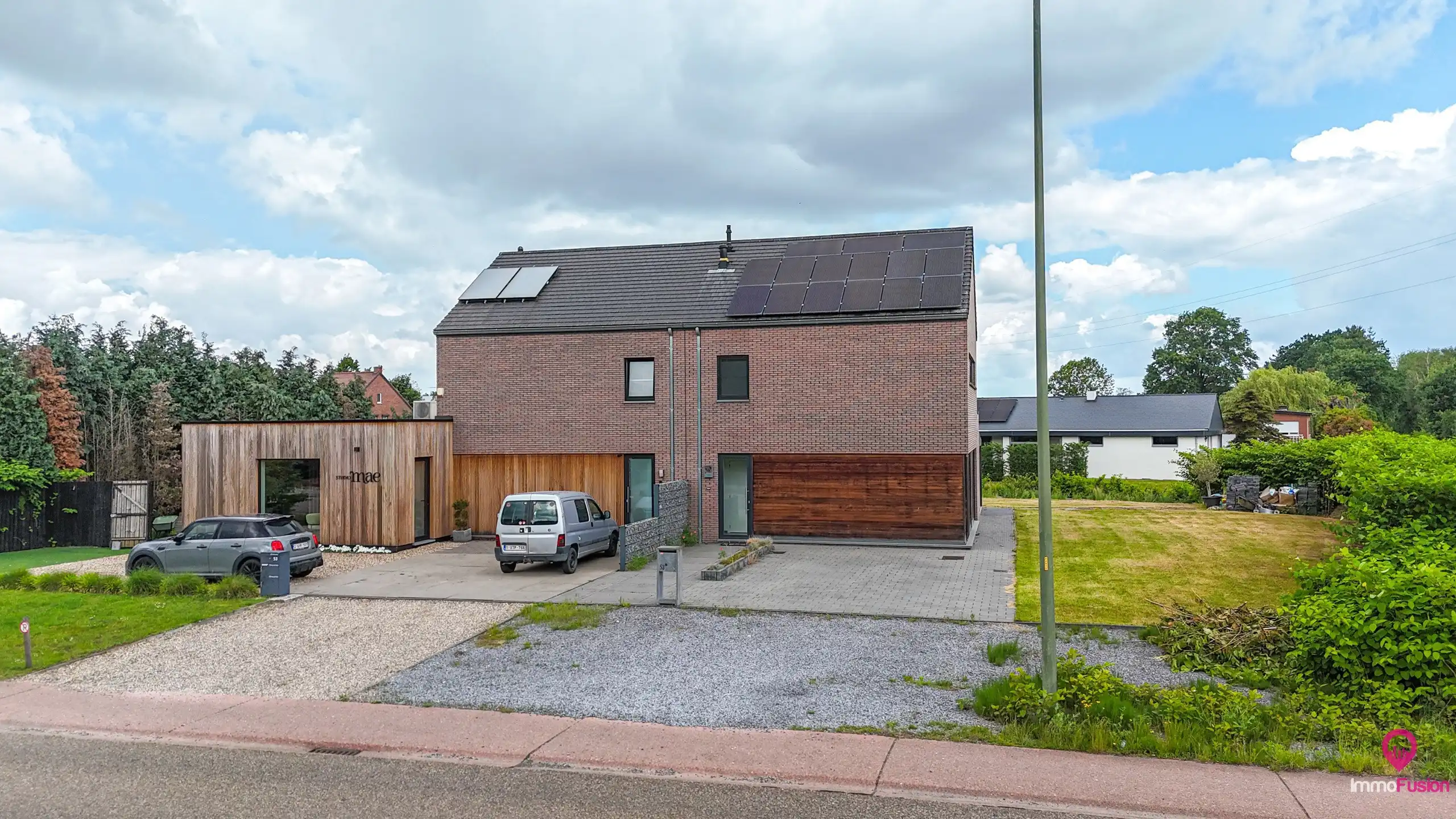 Recente halfopen woning met 3slpks, veranda en ruime tuin! foto 30