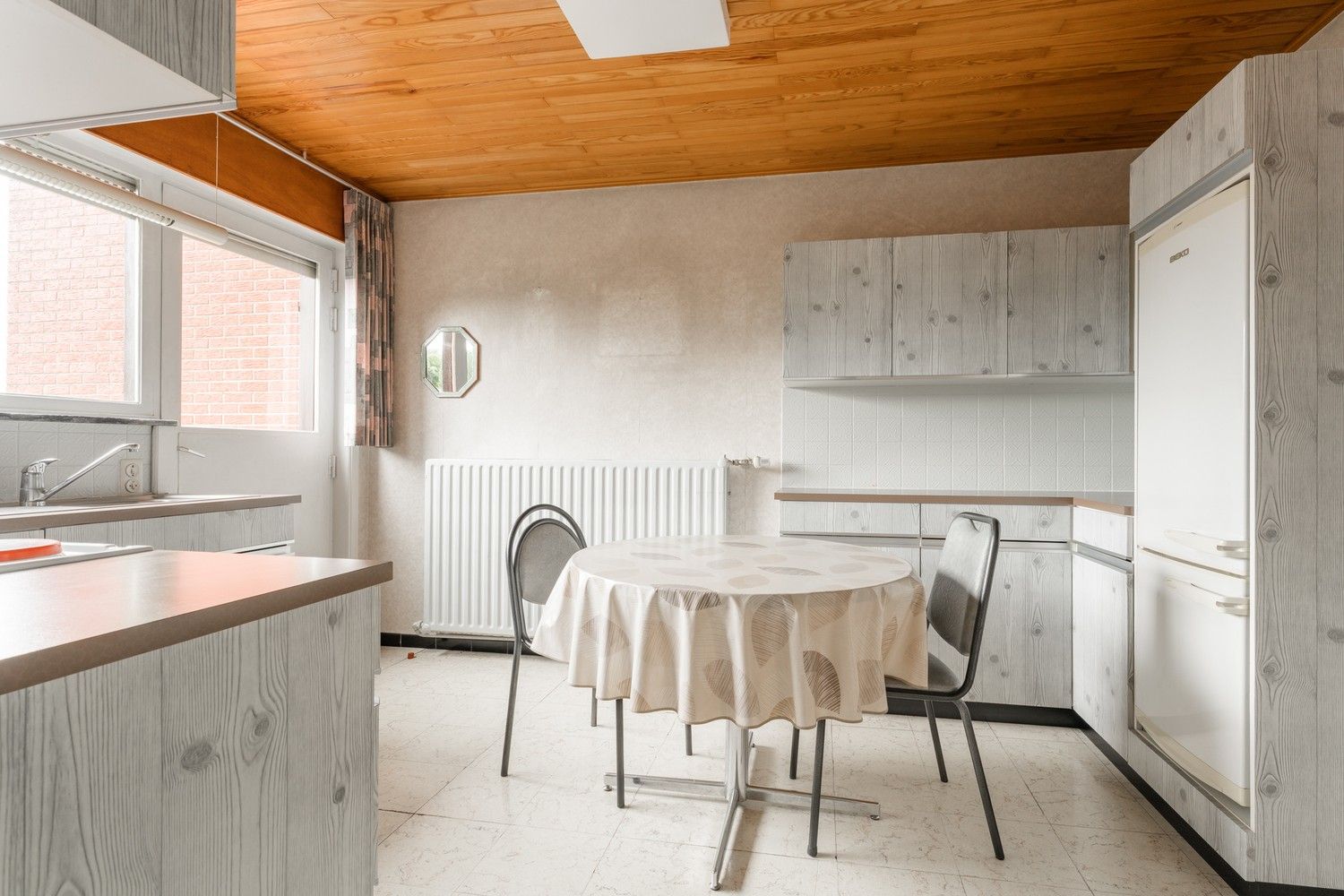 Ruime splitlevelwoning op 1126 m² in Achel, nabij de Nederlandse grens! foto 9