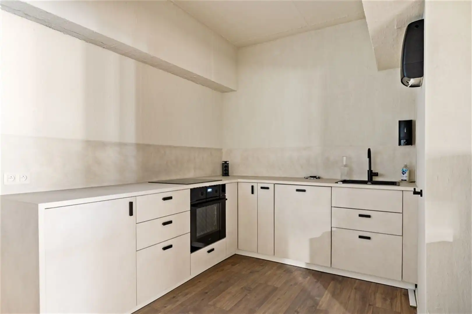 Te Koop centraal gelegen moderne KMO unit nabij haven van Antwerpen foto 16