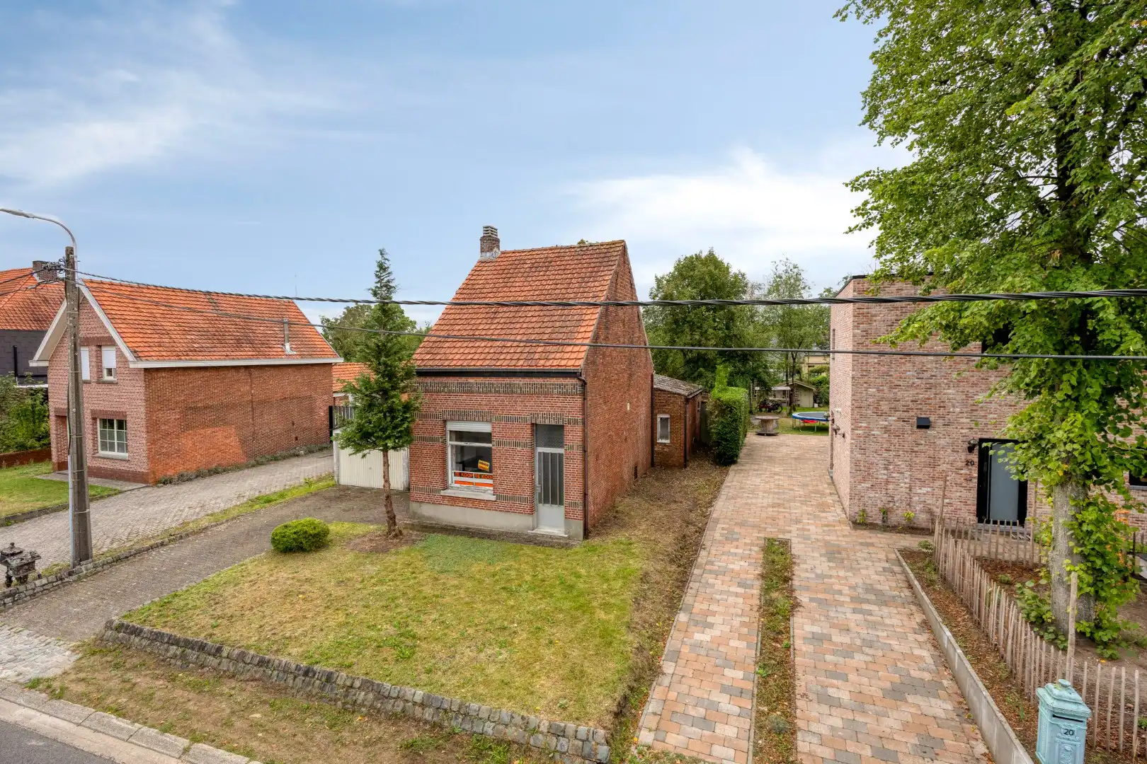 Te renoveren woning met 2 slpks op een perceel van 827 m² !  foto 32
