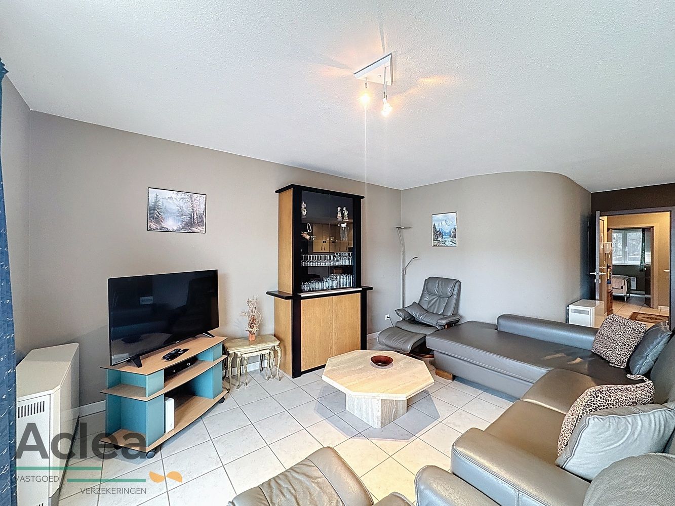 bijzonder ruim appartement met terras foto 4