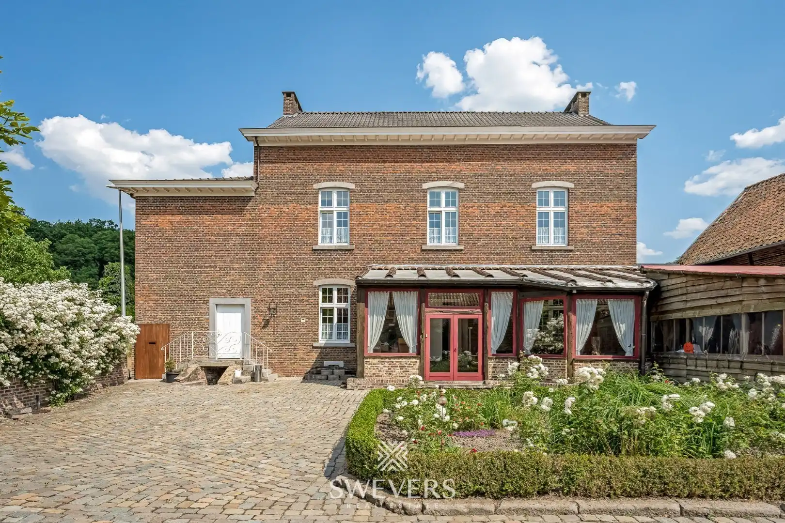 Authentiek herenhuis op 77a met stallingen foto 36