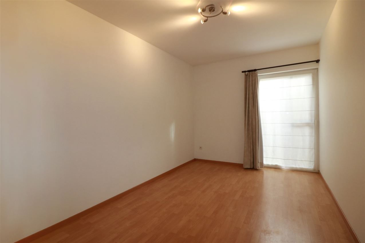 Gunstig gelegen, gelijkvloers appartement met 2 slpk. en terras foto 14