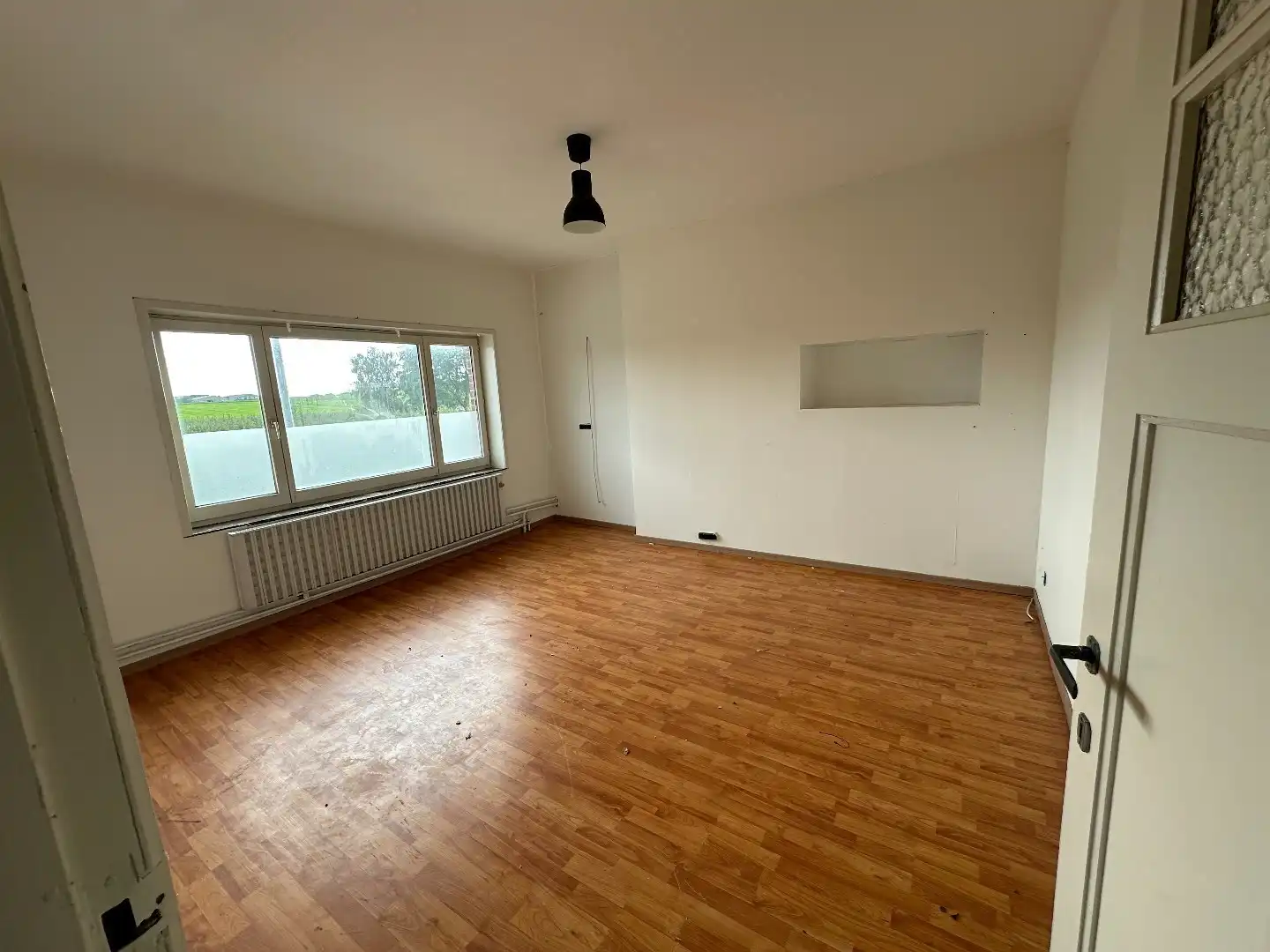 Te renoveren vrijstaande woning met 400m² Magazijn op 7a85ca perceel foto 6