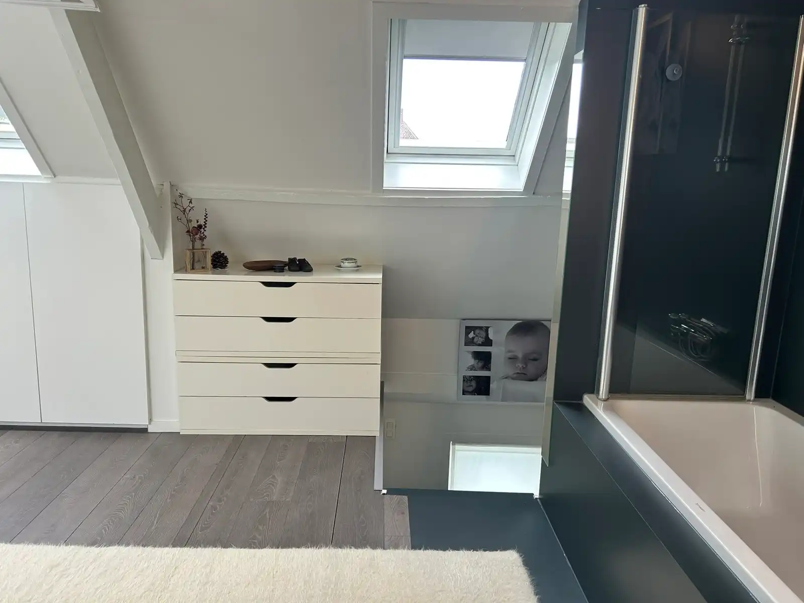 Gemeubeld instapklaar hip huisje !!! foto 15