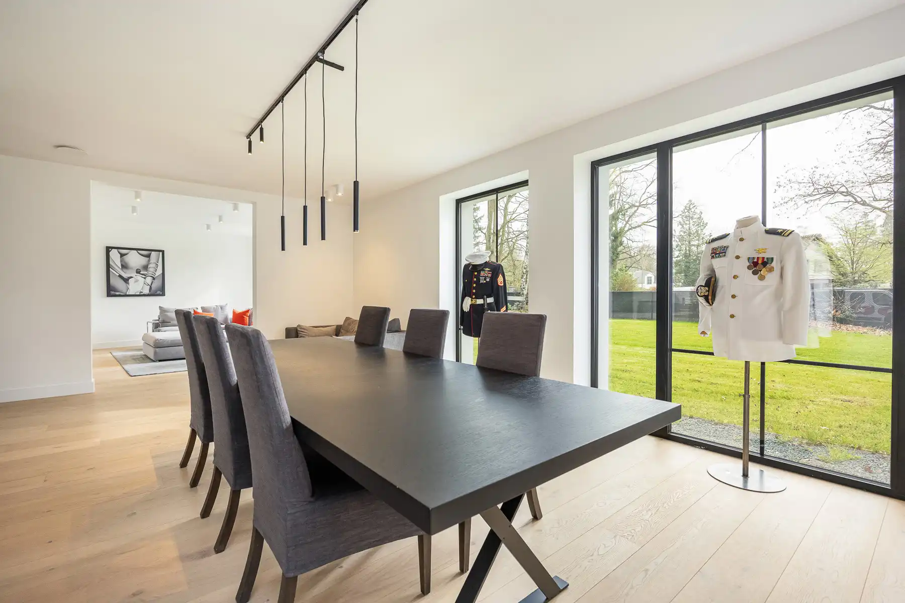 Luxueuze vernieuwbouwvilla met high-end afwerking foto 7