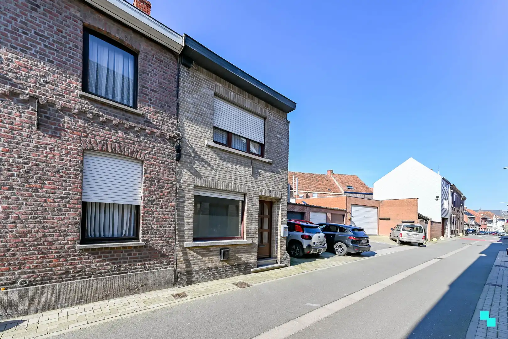 Te renoveren ééngezinswoning met garage te Izegem foto 25