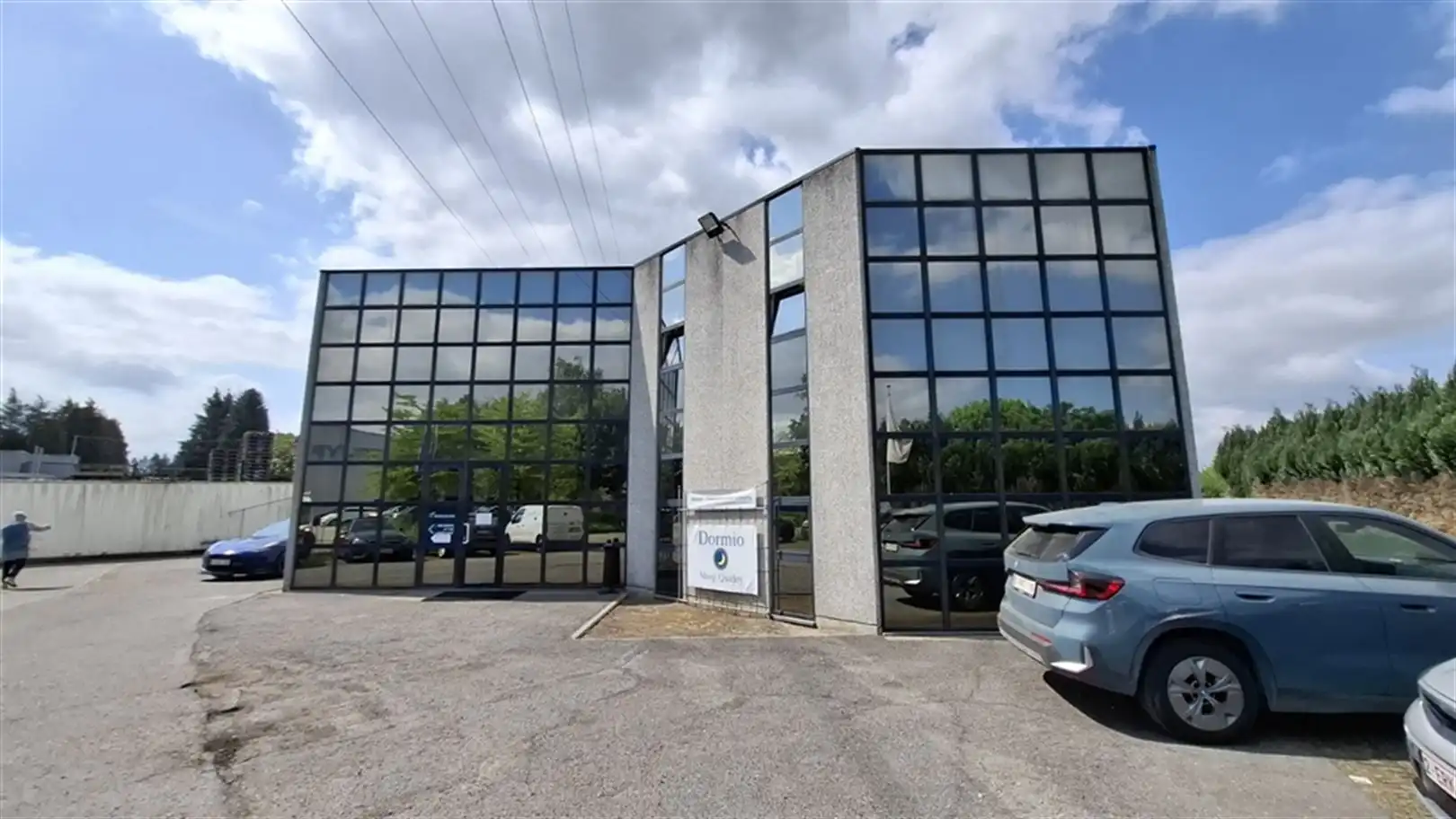 Te Huur Bedrijfspand te Ranst foto 2