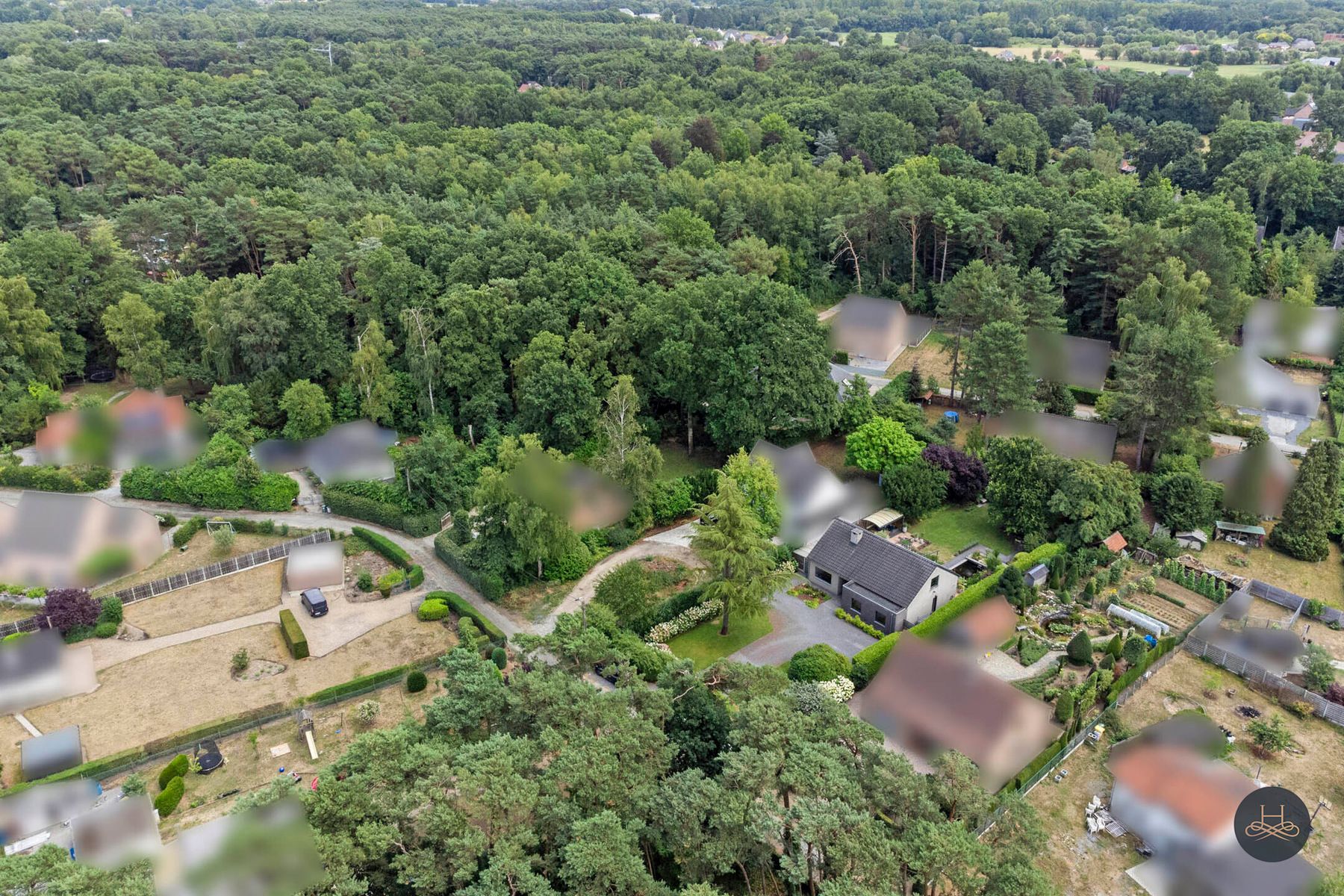Energiezuinige,  recente woning op een royaal perceel foto 5