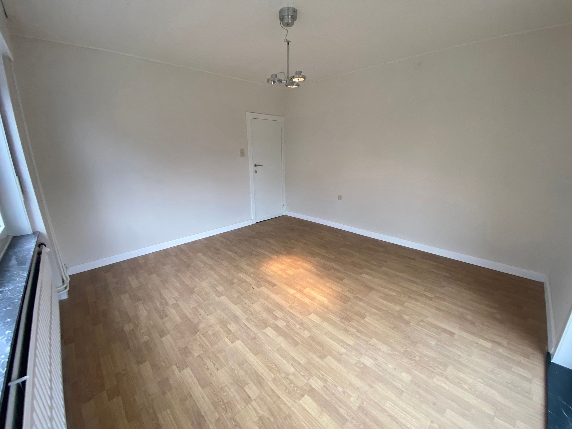 Ruime instapklare HOB met 4 slpks, tuin en garage foto 17