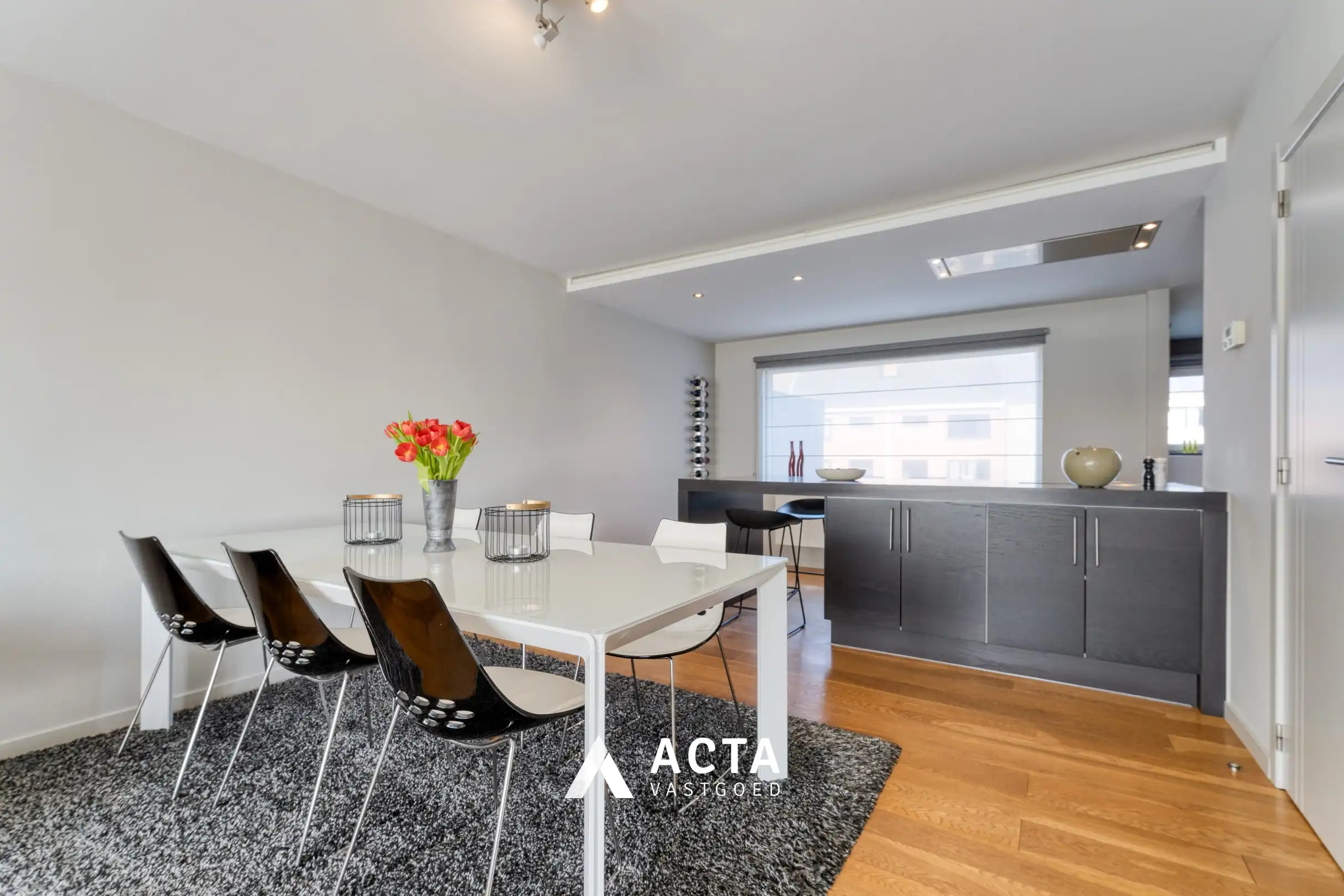 Instapklare bel-etage met 3 slaapkamers en garage foto 6