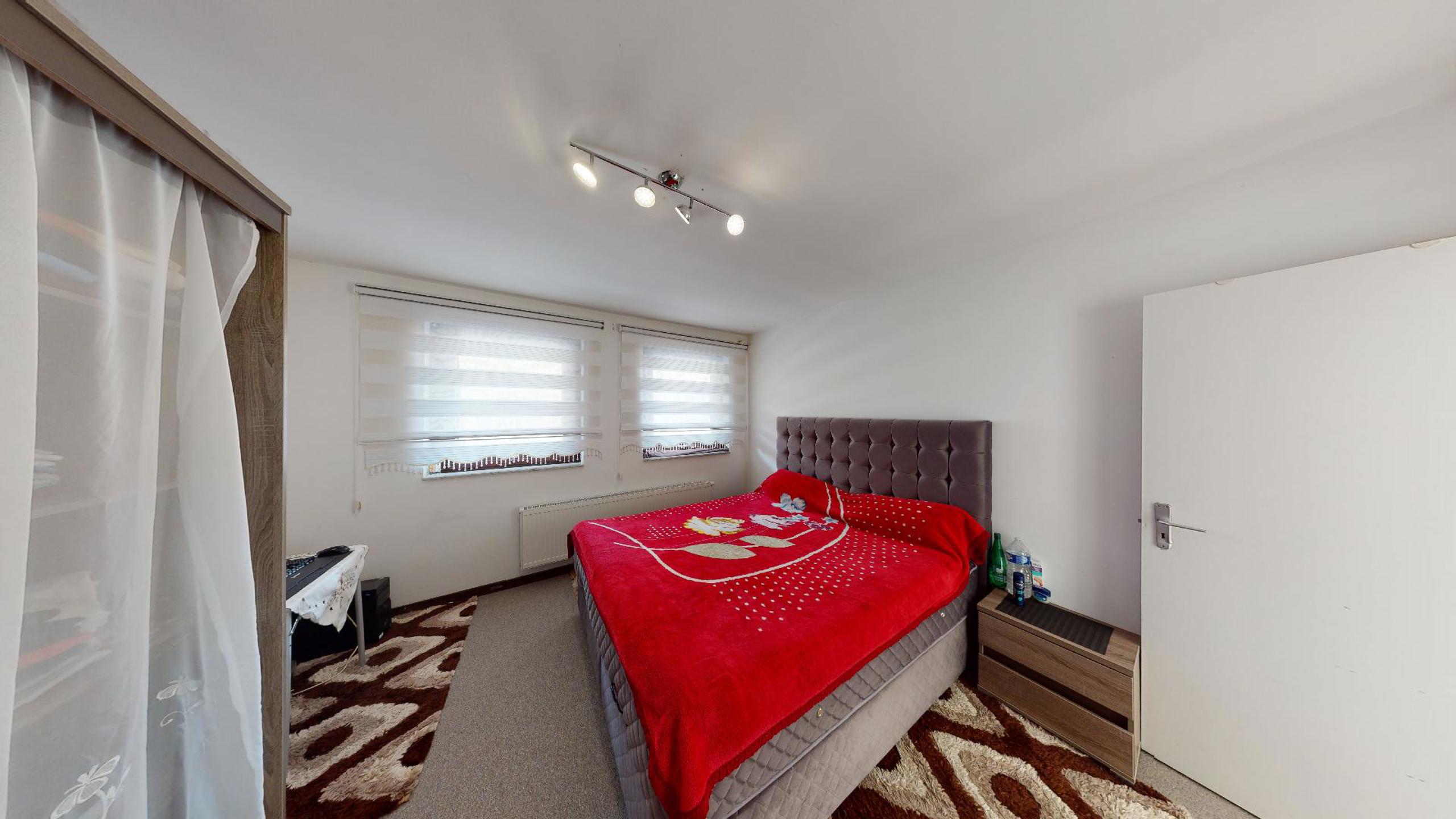 Riant handelspand met apart appartement + parking op toplocatie! foto 29