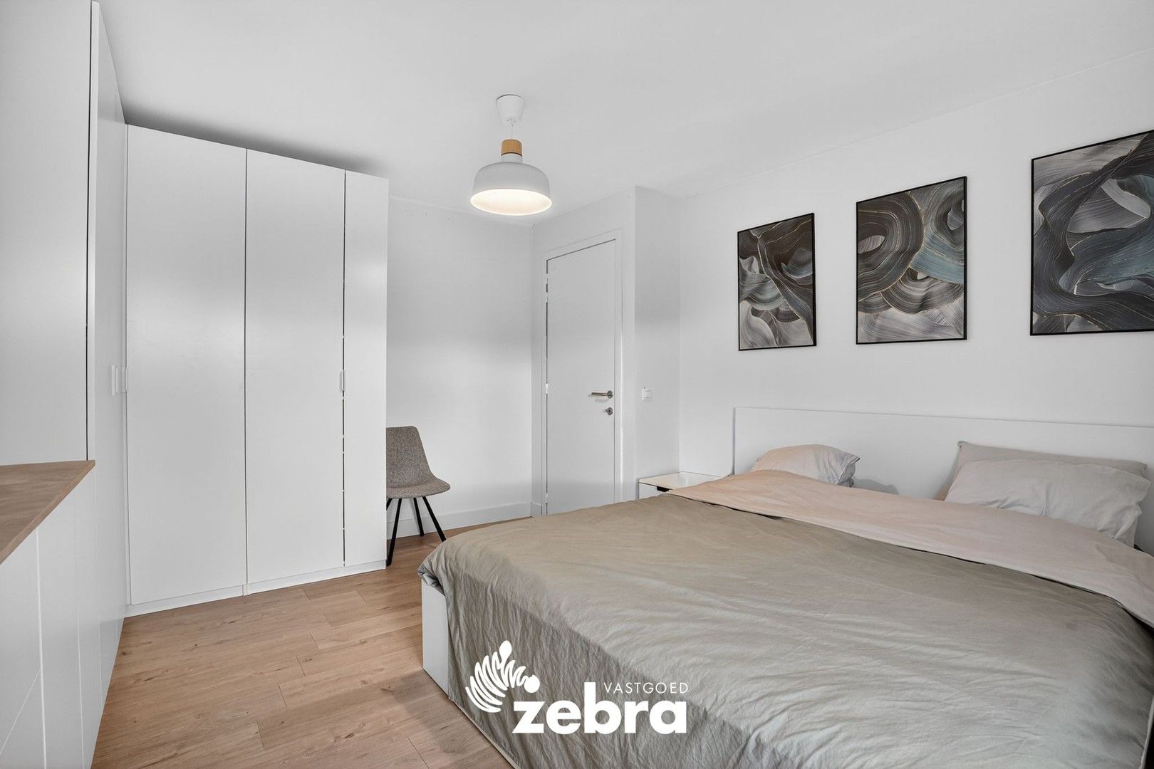 Prachtig gerenoveerde woning in centrum Tielt met garage! foto 16