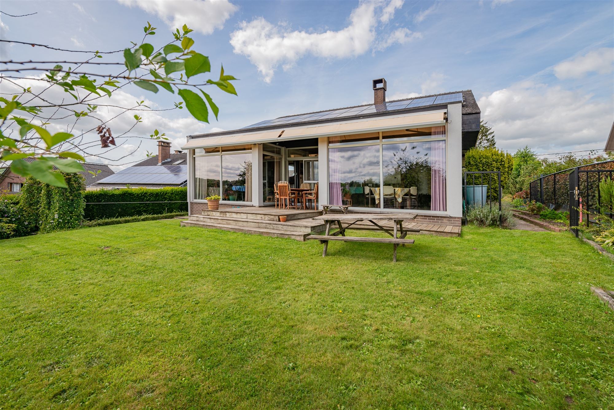 Ruime viergevelwoning met 4 slaapkamers en garage foto 17