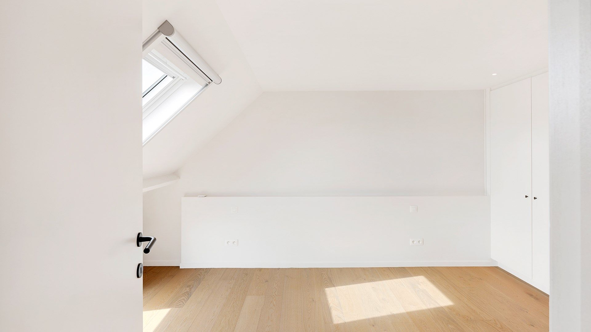 Vernieuwd huis met mooie open zichten te Damme foto 13
