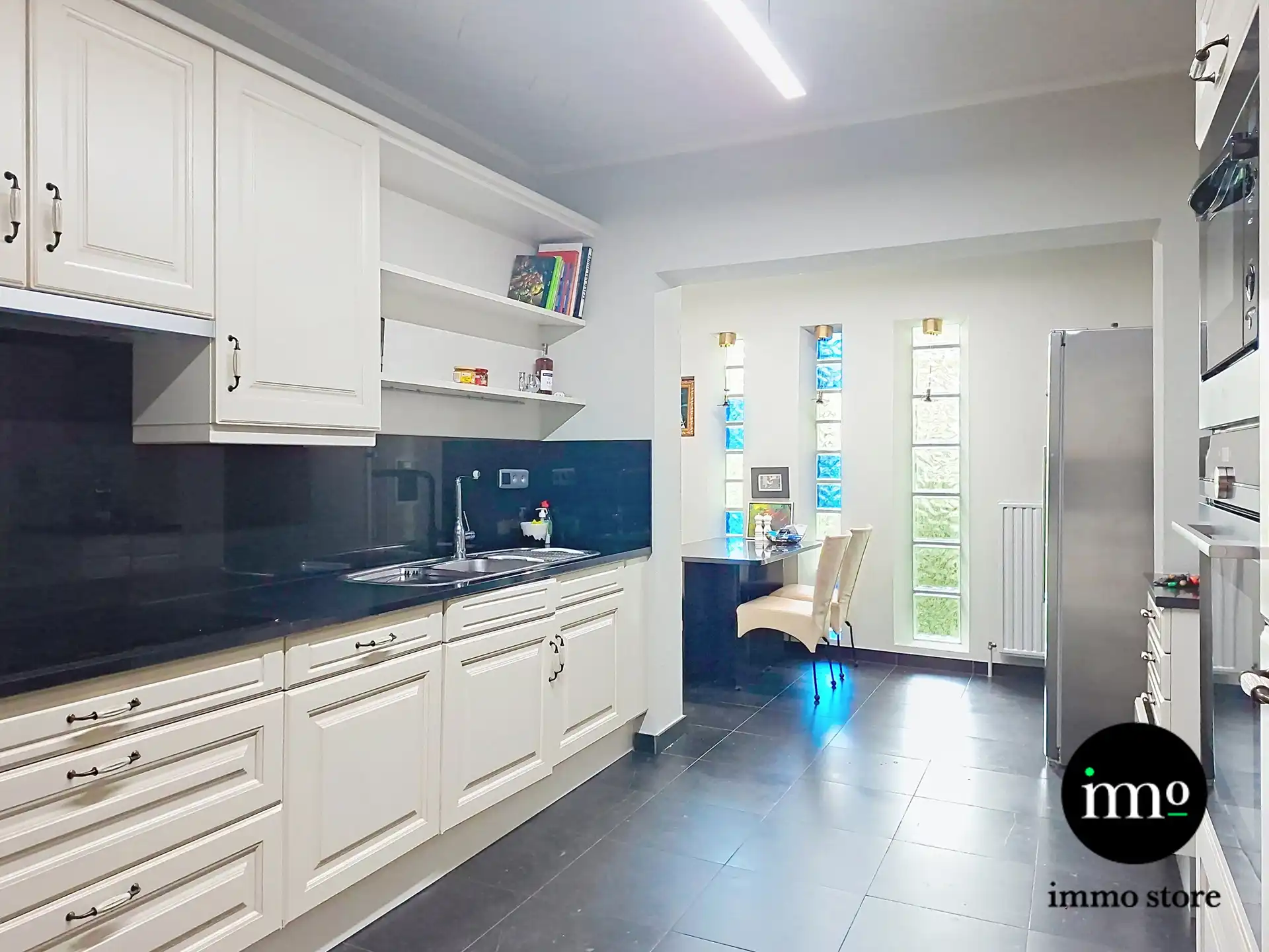Uitzonderlijk ruime woning in doodlopende straat foto 11